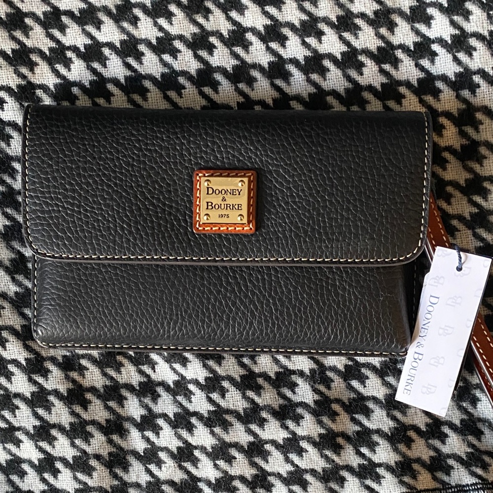 Dooney & Bourke Wallet.